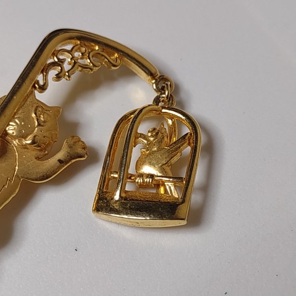 Cute Gold Tone Cat And Bird Cage Brooch - Picture 3 of 10